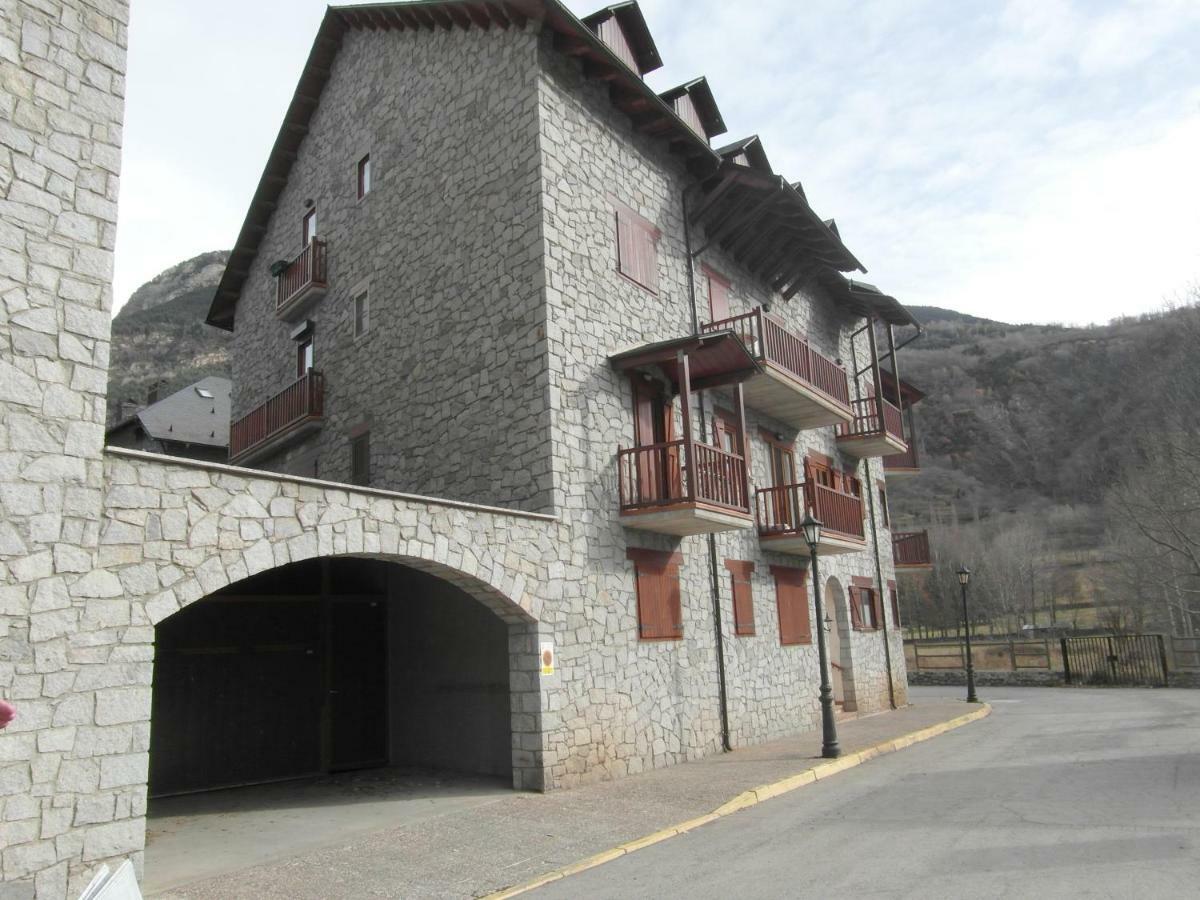 B18 - Edif Perramo - Villmor Apartment Benasque Luaran gambar