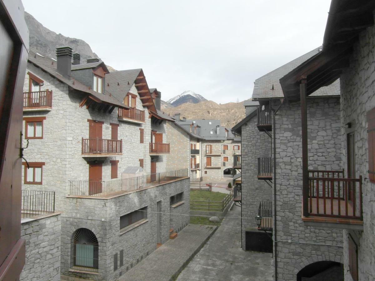 B18 - Edif Perramo - Villmor Apartment Benasque Luaran gambar